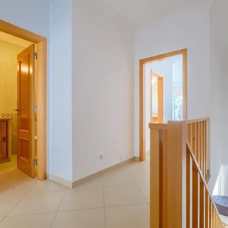 Townhouse T4 Vista Mar Ferienhaus *